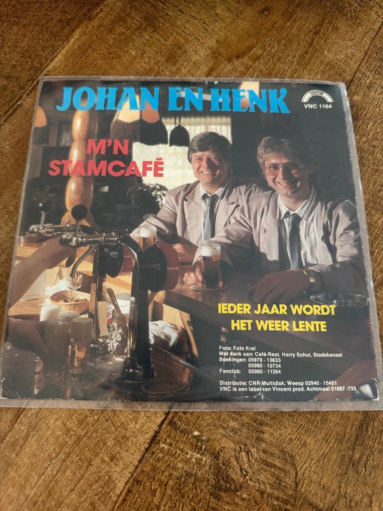 Johan en Henk-M''N Stamcafe., Ophalen of Verzenden, Zo goed als nieuw, Nederlandstalig