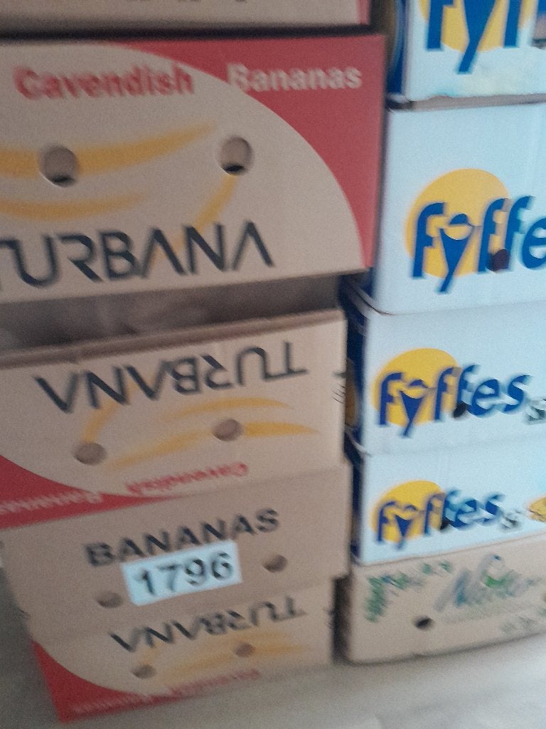 verhuisdoos , heb er 15 , bananendoos , 1 euro p/st, Ophalen, Doos, 40 tot 60 cm, 50 tot 75 cm