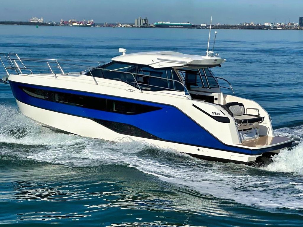 Bavaria SR 35 Hardtop (bj 2024), Watersport en Boten, Gebruikt