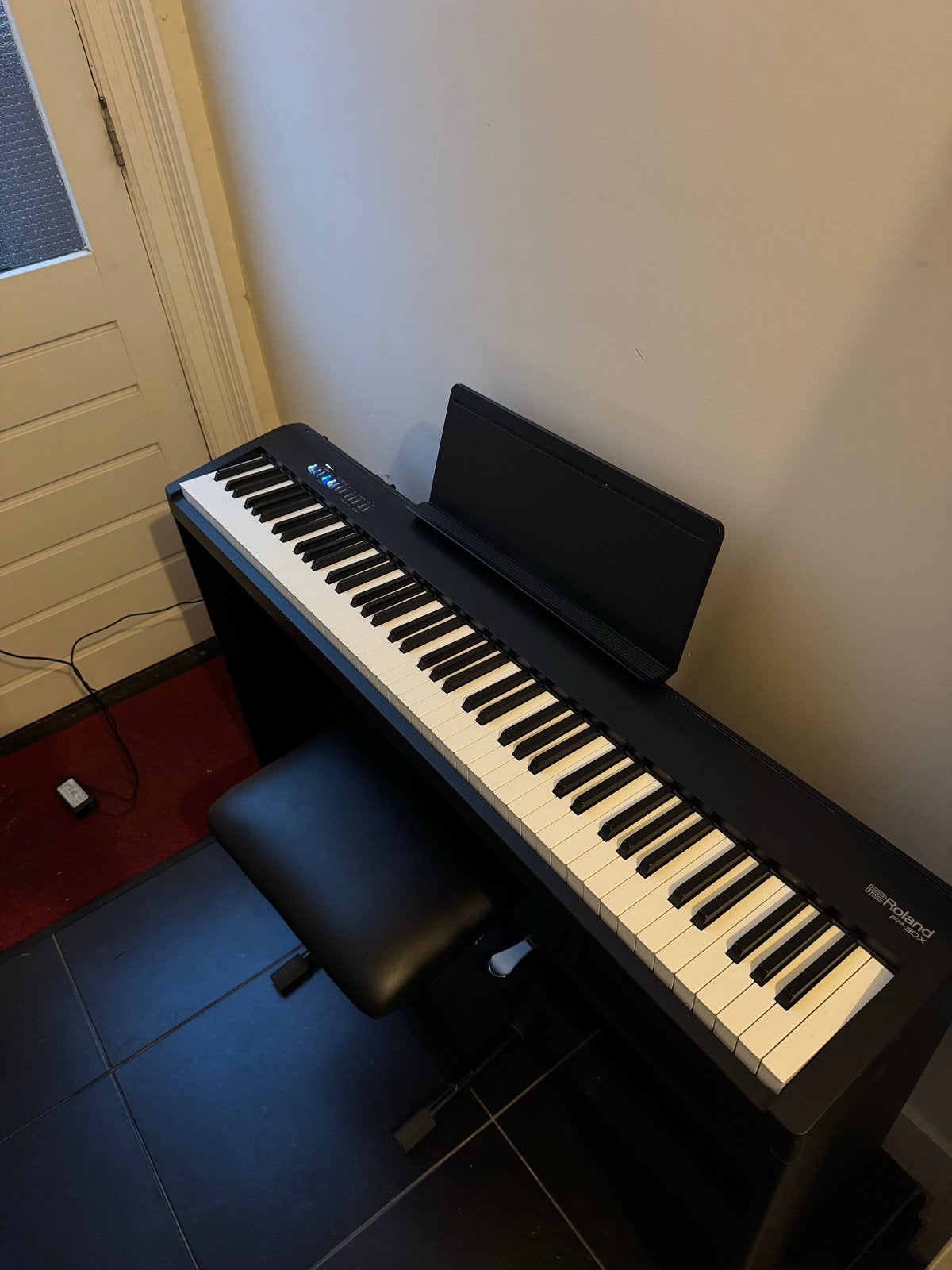 Roland FP-30X Digitale Piano met Krukje - Zo goed als nieuw, Muziek en Instrumenten, Ophalen, Zwart, Digitaal, Zo goed als nieuw