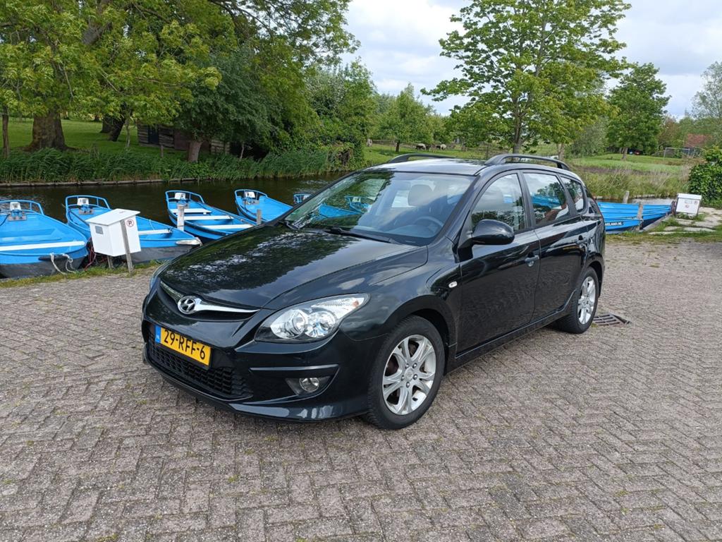 Hyundai i30 1.4 I Cvvt 159.601 km !!! Ned.Auto, Auto's, Voorwielaandrijving, 4 cilinders, 1396 cc, Zwart