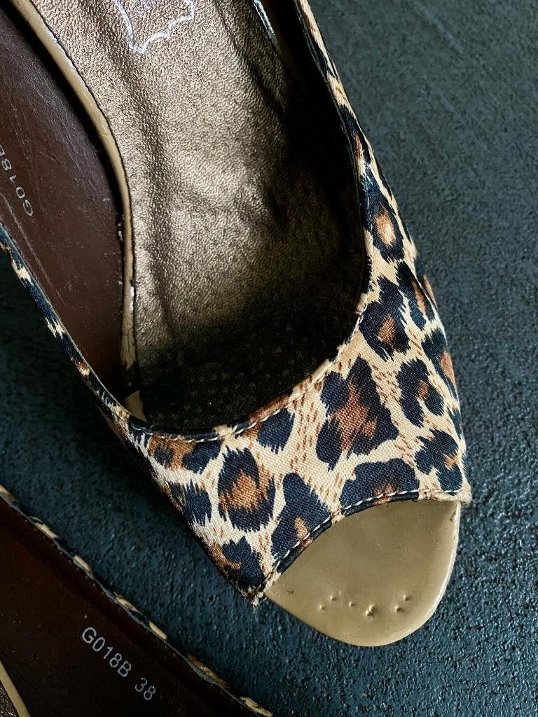 J77 Poti Pati maat 38 pumps schoenen hak bruin/beige/zwart, Beige, Ophalen of Verzenden, Zo goed als nieuw, Poti Pati