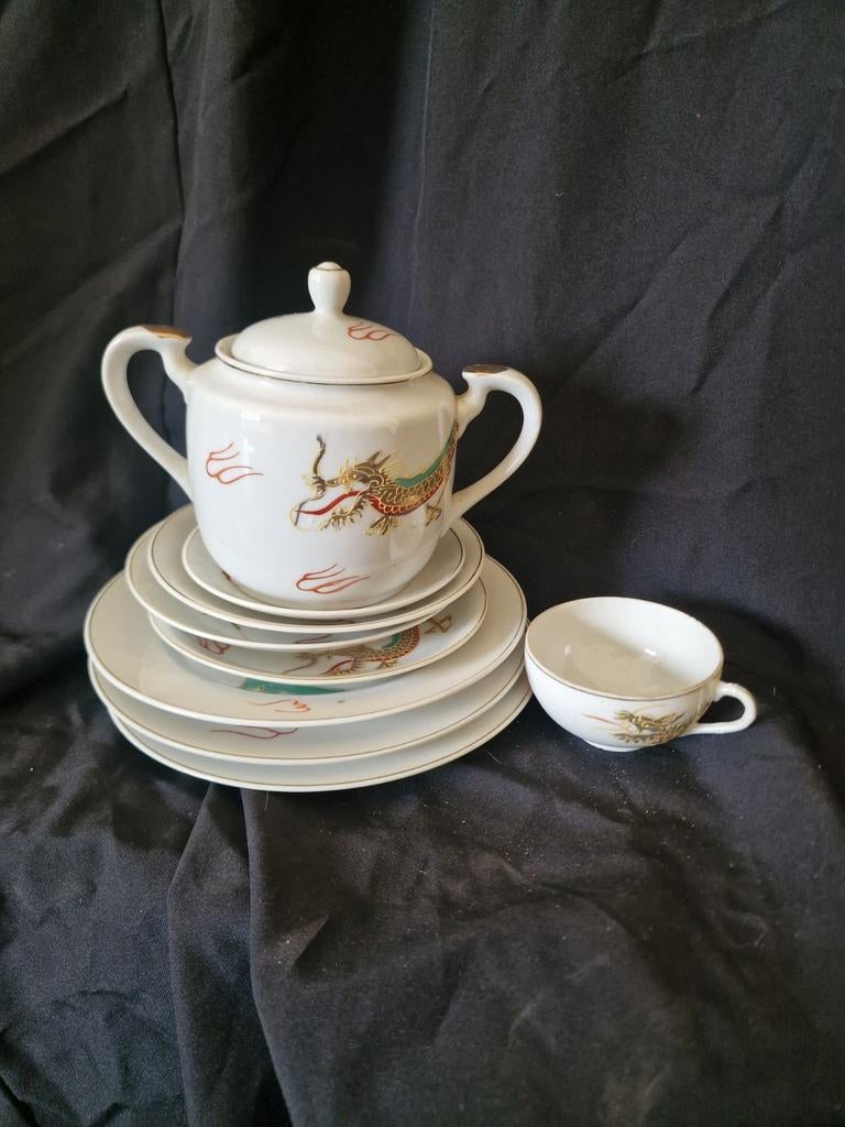 Vintage Japans servies met drakenmotief - uniek dessin, Ophalen, Gebruikt, Overige stijlen, Porselein