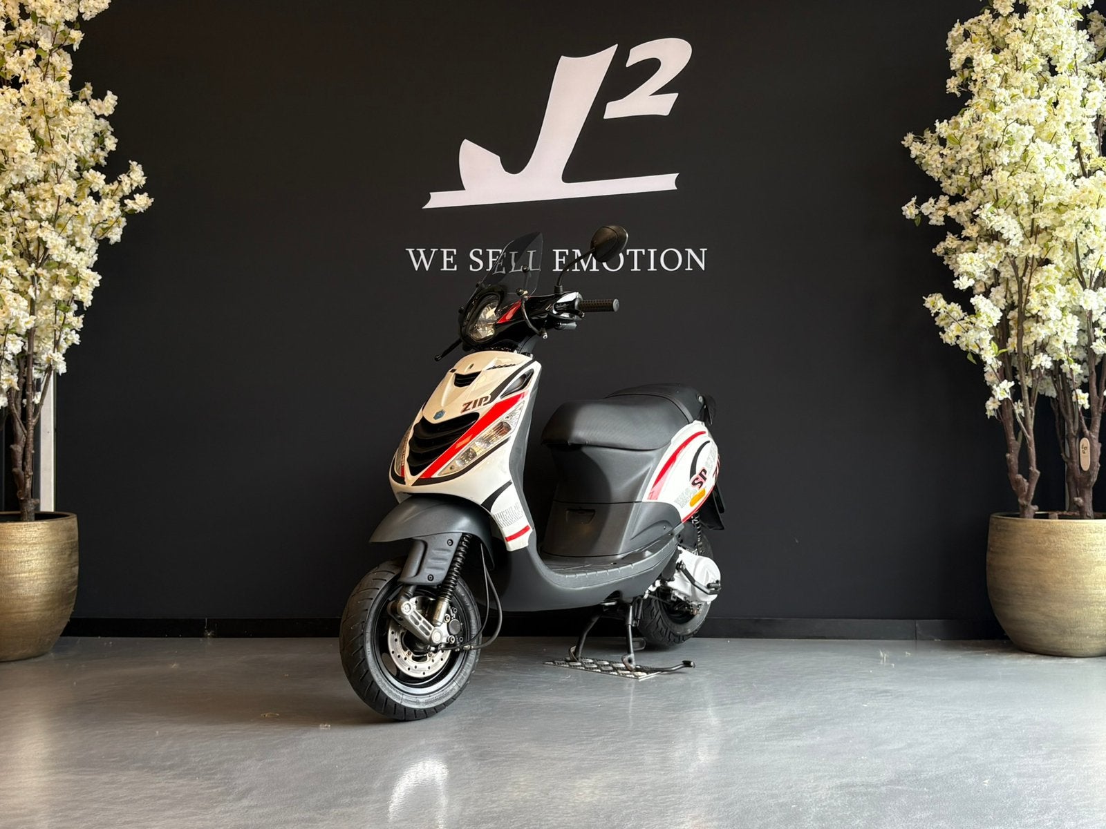 Piaggio Zip SP H2O | Wit | Brom | 2013 | 9806 km | Origineel, Gebruikt, ., Maximaal 45 km/u, Zip