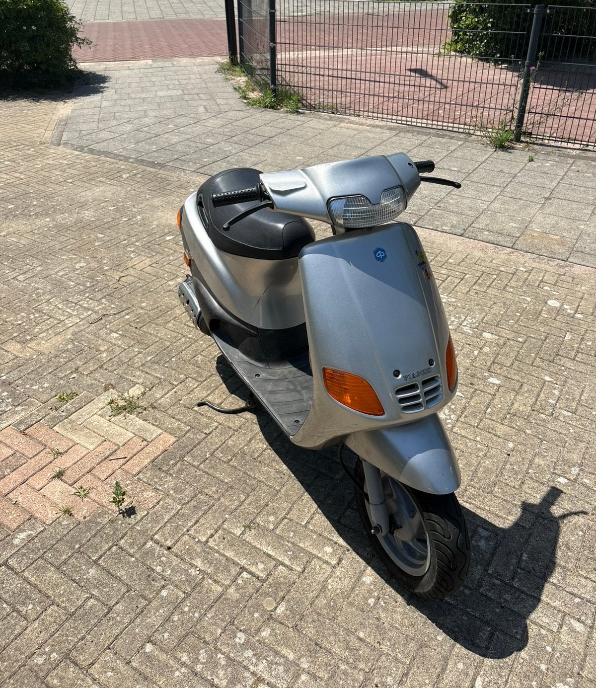 Zip type orgineel, topstaat, slechts 4000 km, Fietsen en Brommers, Scooters | Piaggio, Ophalen, Zo goed als nieuw, Benzine, Zip