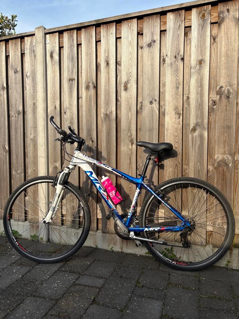 MRX Fiets Zo Goed Als Nieuw - Verstelbare Voorvering, Ophalen, Zo goed als nieuw
