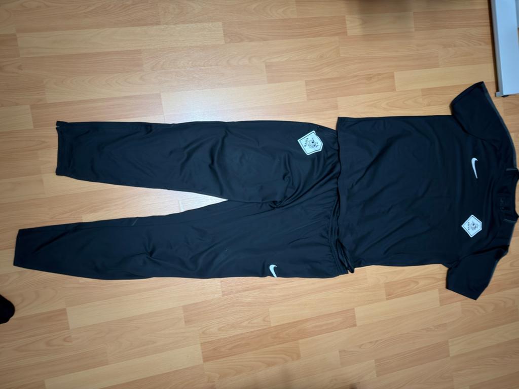 Nıke knvb Tuneu’s  maat L, Maat XL, Ophalen of Verzenden, Trainingspak