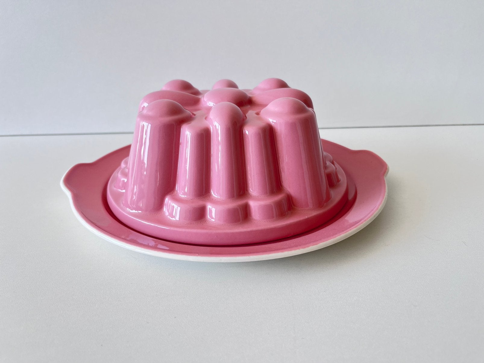 Pastel regout roze puddingvorm pastel servies, Ophalen of Verzenden, Zo goed als nieuw, Taarten, Bakvorm
