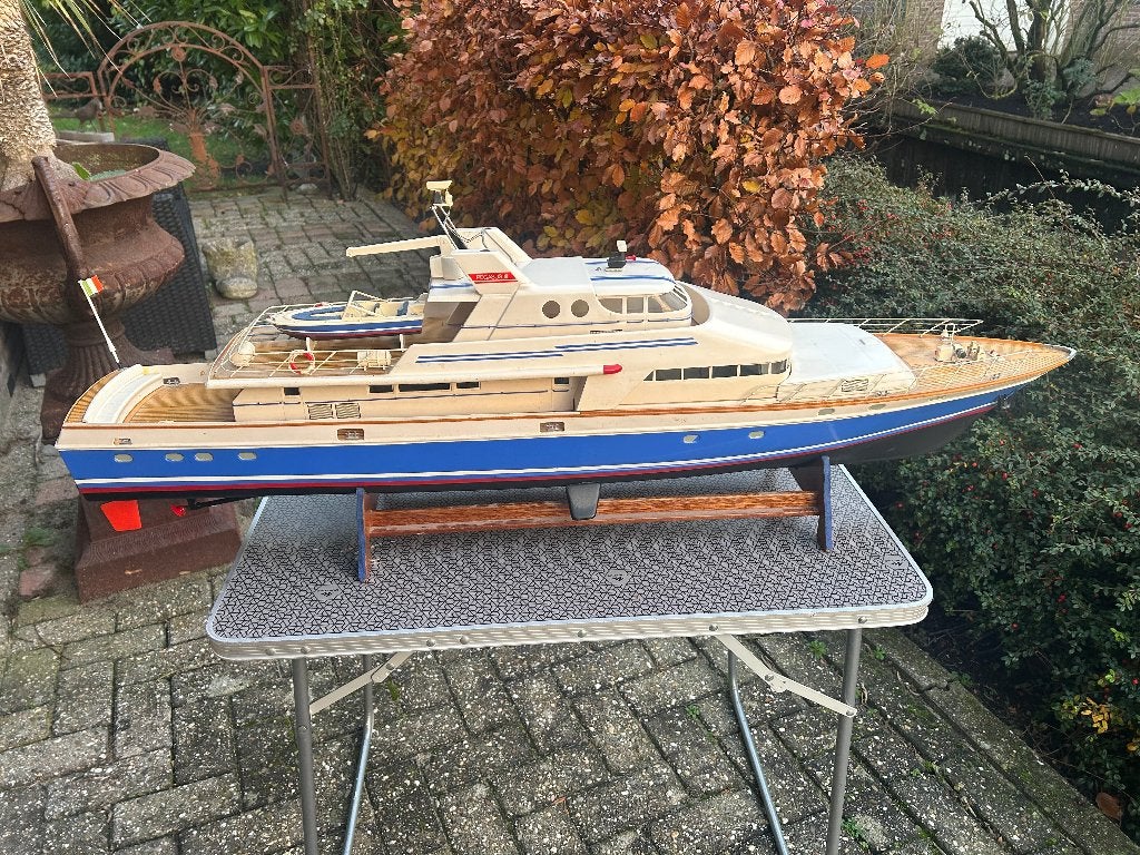 Pegasus Jacht met RC, nieuwe accu's en laders, 125cm lang, Ophalen, Gebruikt