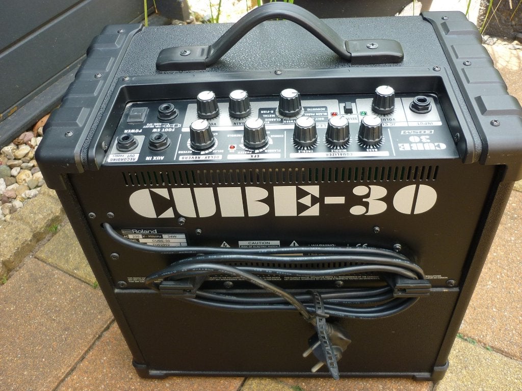 Roland Cube 30 met veel on-board effecten, Muziek en Instrumenten, Ophalen, Gebruikt, Elektrische gitaar