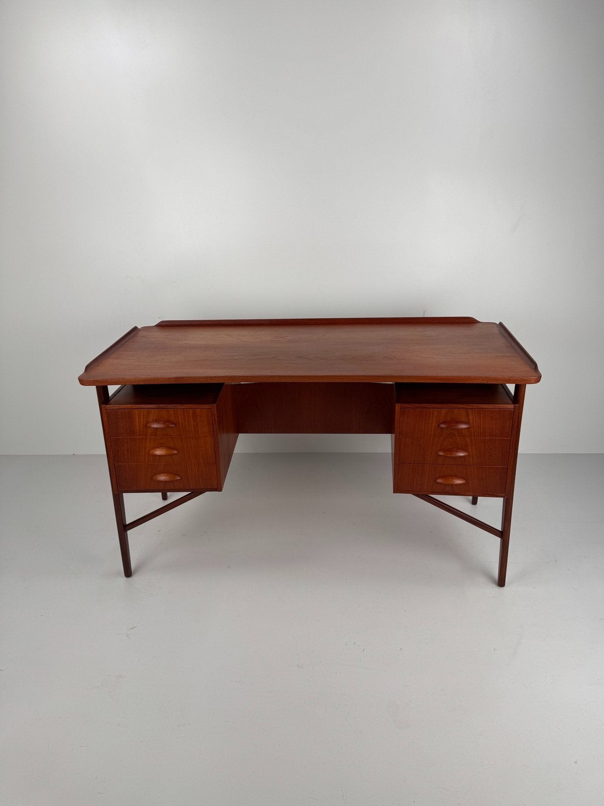 Boomerang Executive Desk, Svend Aage Madsen for H.P. Hansen, Huis en Inrichting, Z, Gebruikt, Z, Z