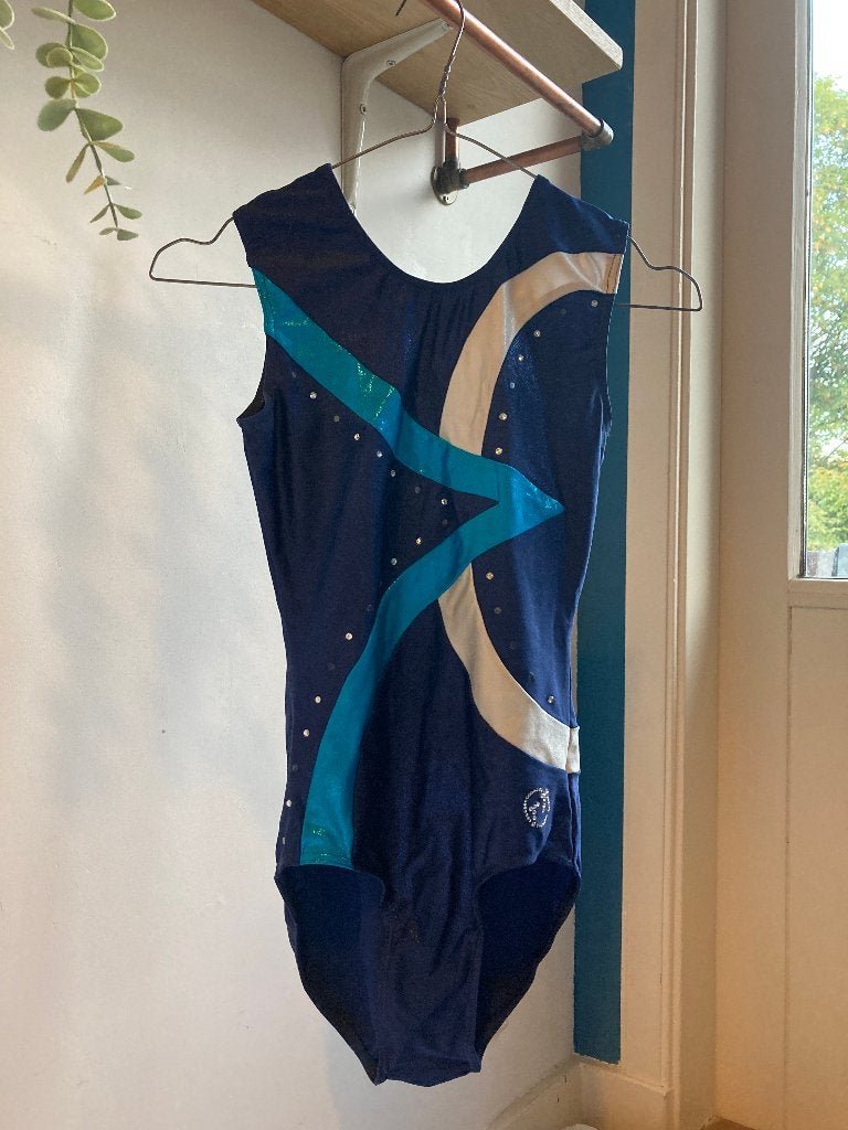Turnpakje Tema Turn en broekje blauw met glitters. Maat 164, Gebruikt, Blauw, Ophalen of Verzenden, Turnpak(je)