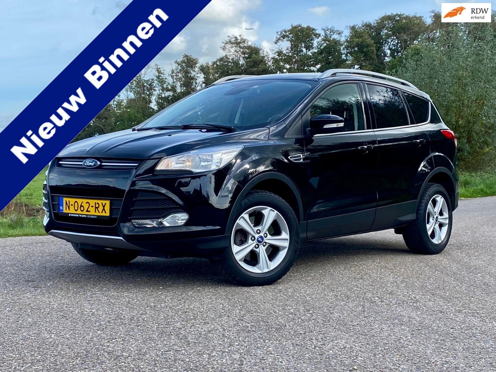 Ford Kuga 1.5 Titanium Styling Pack 4WD AUTOMAAT AIRCO NAVI, Auto's, Automaat, Dealer onderhouden, 4 cilinders, 1850 kg