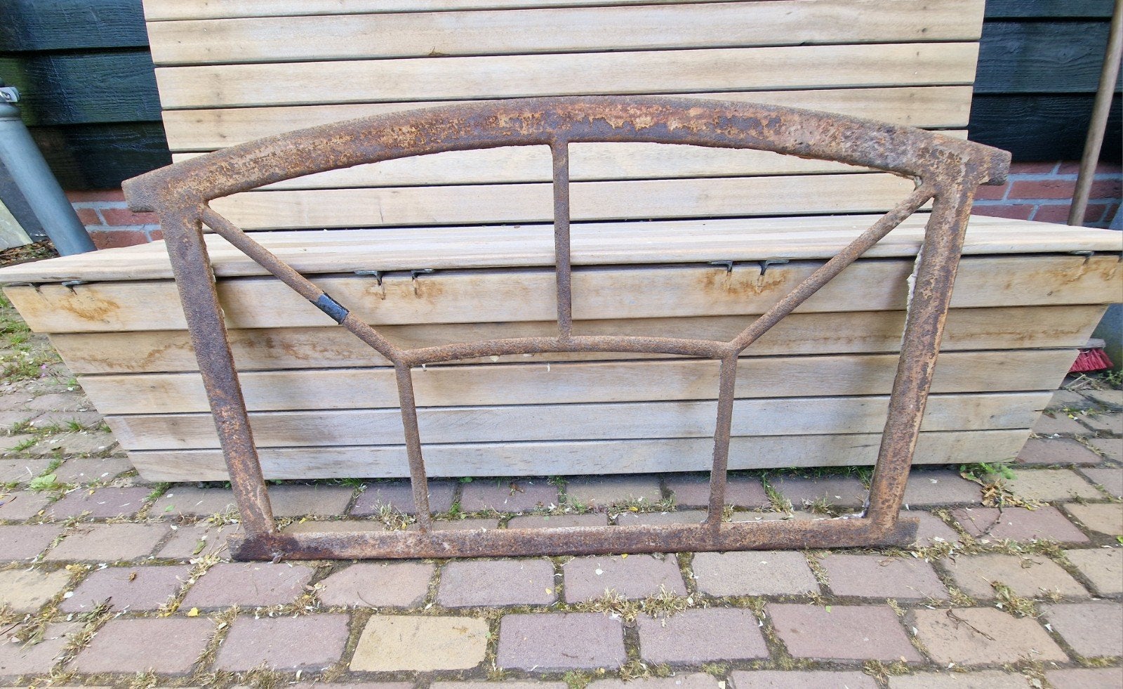 Grote antieke stalraam boerderijraam 122,5x70cm, Ophalen of Verzenden, Gebruikt, Hout, Raamkozijn