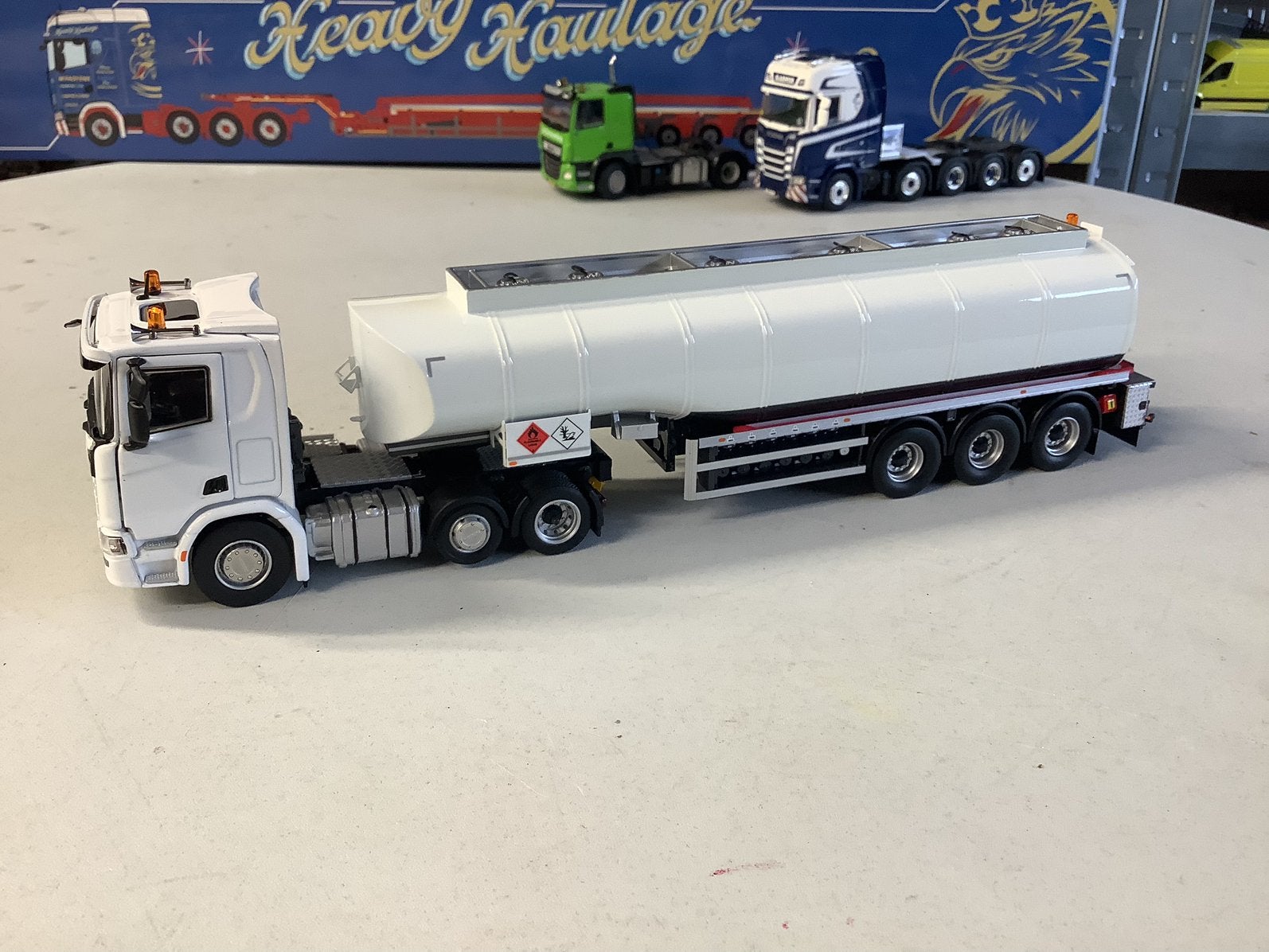 Scania met tanktrailer, Ophalen of Verzenden, Zo goed als nieuw, Bus of Vrachtwagen, Tekno