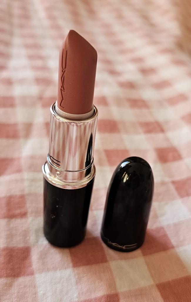 MAC lipstick - Thanks it's MAC!, Lippen, Ophalen of Verzenden, Zo goed als nieuw, Make-up