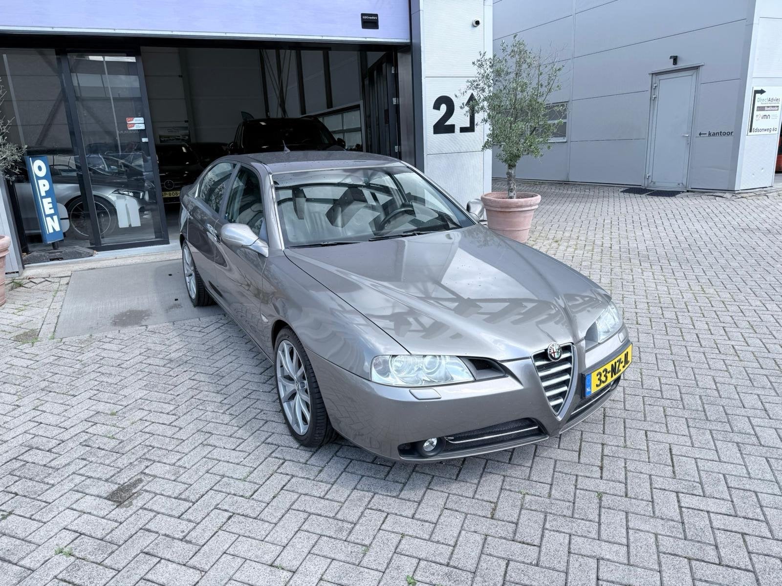 Alfa Romeo 166 3.0 V6 Distinctive AUTOMAAT! LIEFHEBBERS AUTO, 1525 kg, Gebruikt, Zwart, Bedrijf