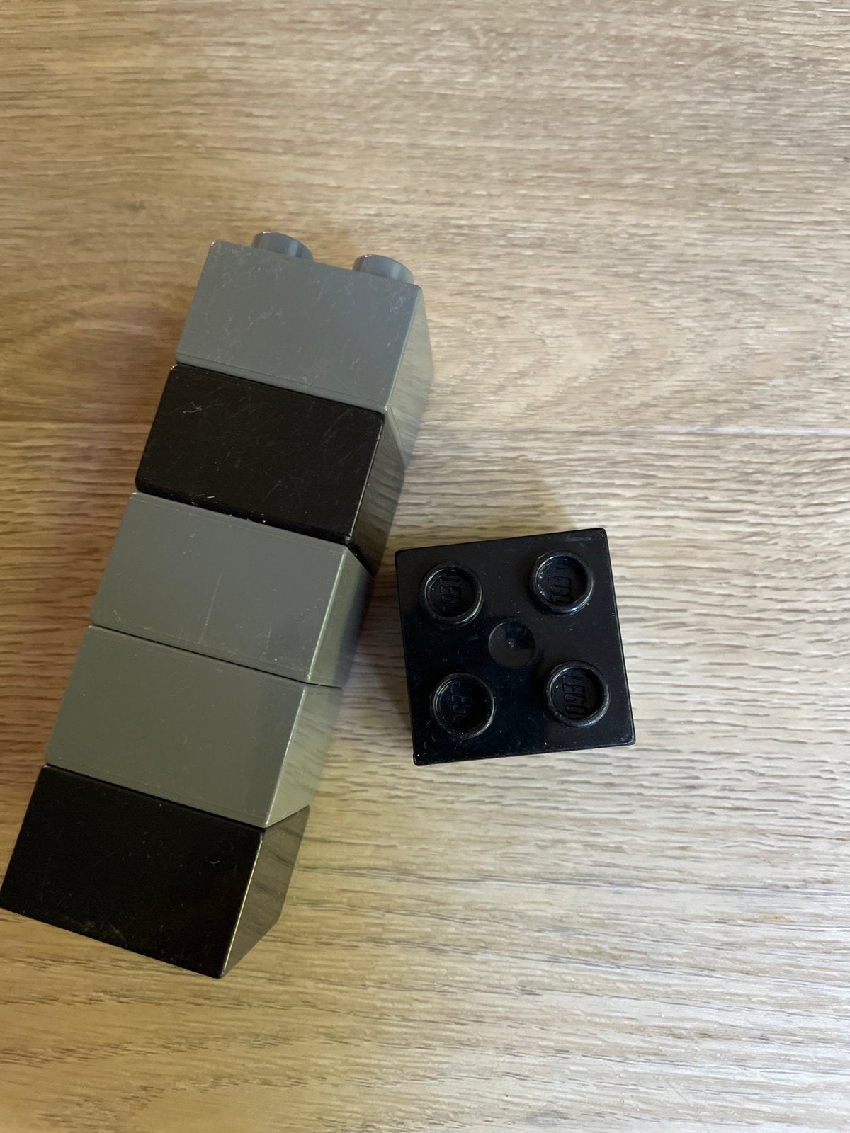 Lego Duplo blokjes zwart/grijs met 4 noppen, Ophalen of Verzenden, Gebruikt, Losse stenen, Duplo