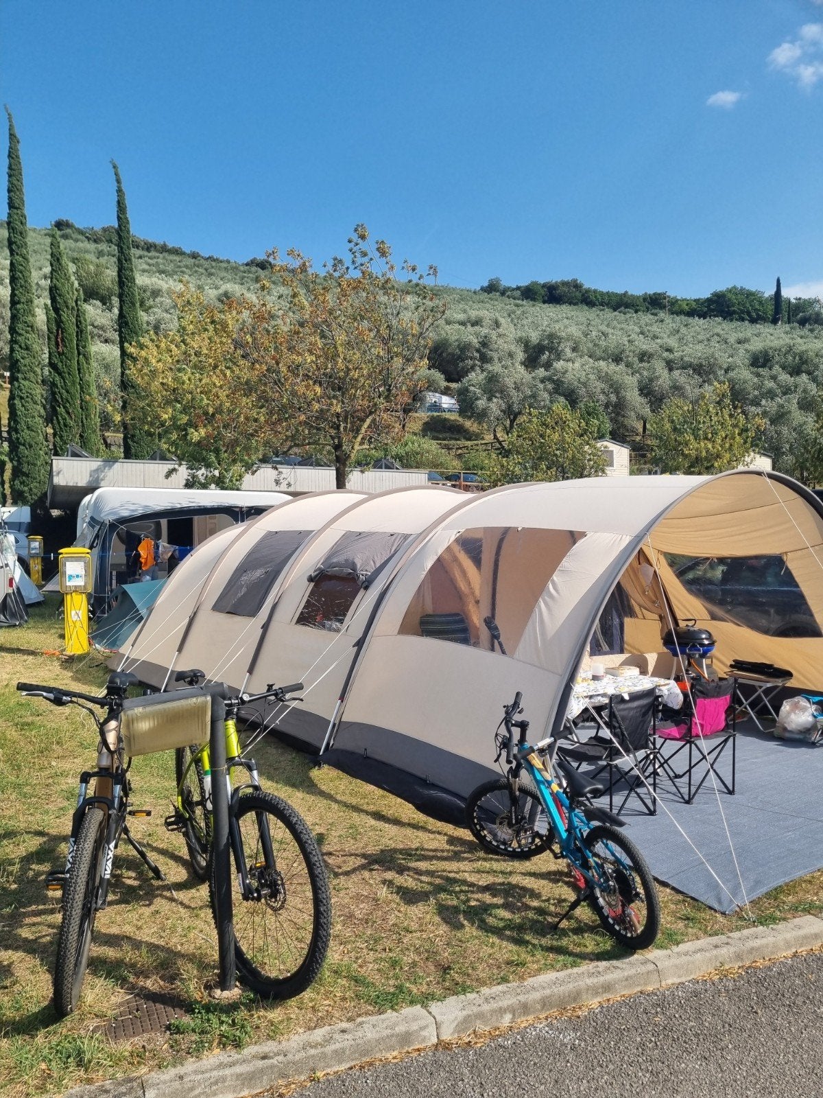 Tent base camp ambato VI De Luxe, Caravans en Kamperen, Tenten, Ophalen, Zo goed als nieuw, Tot en met 3