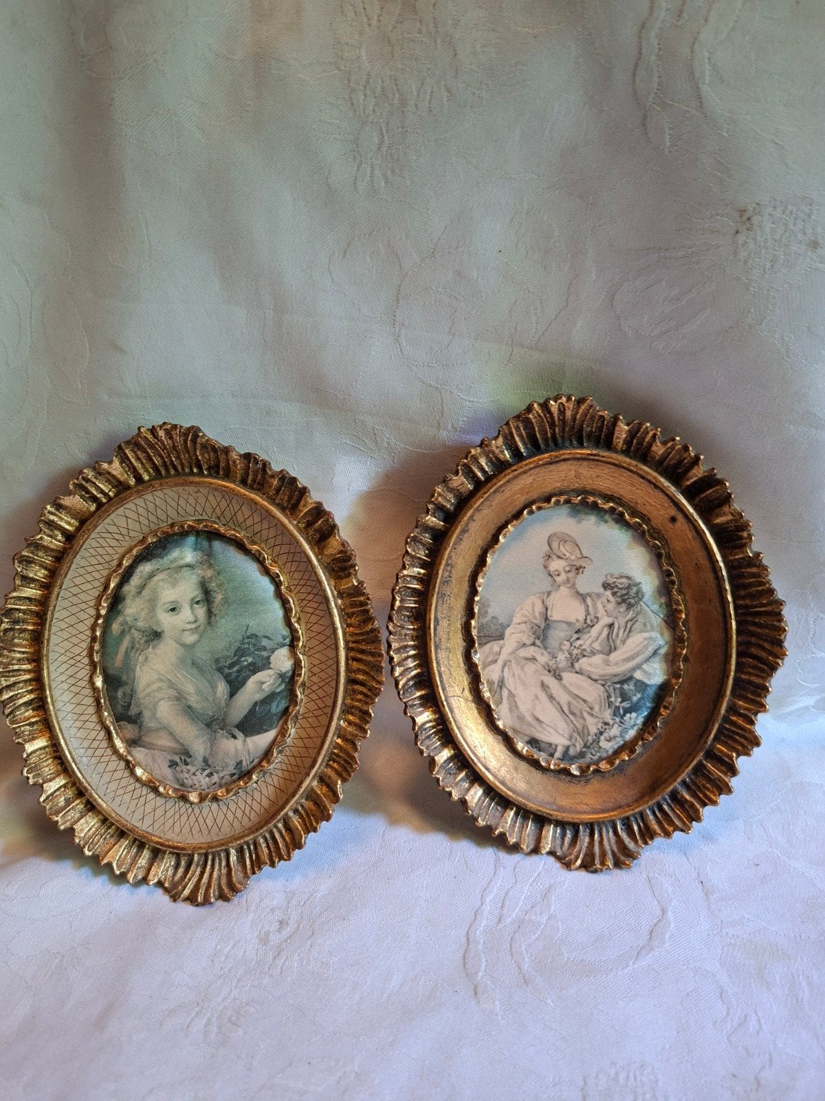 2 antieke zijde schilderijtjes 14 x 11 cm, Verzenden