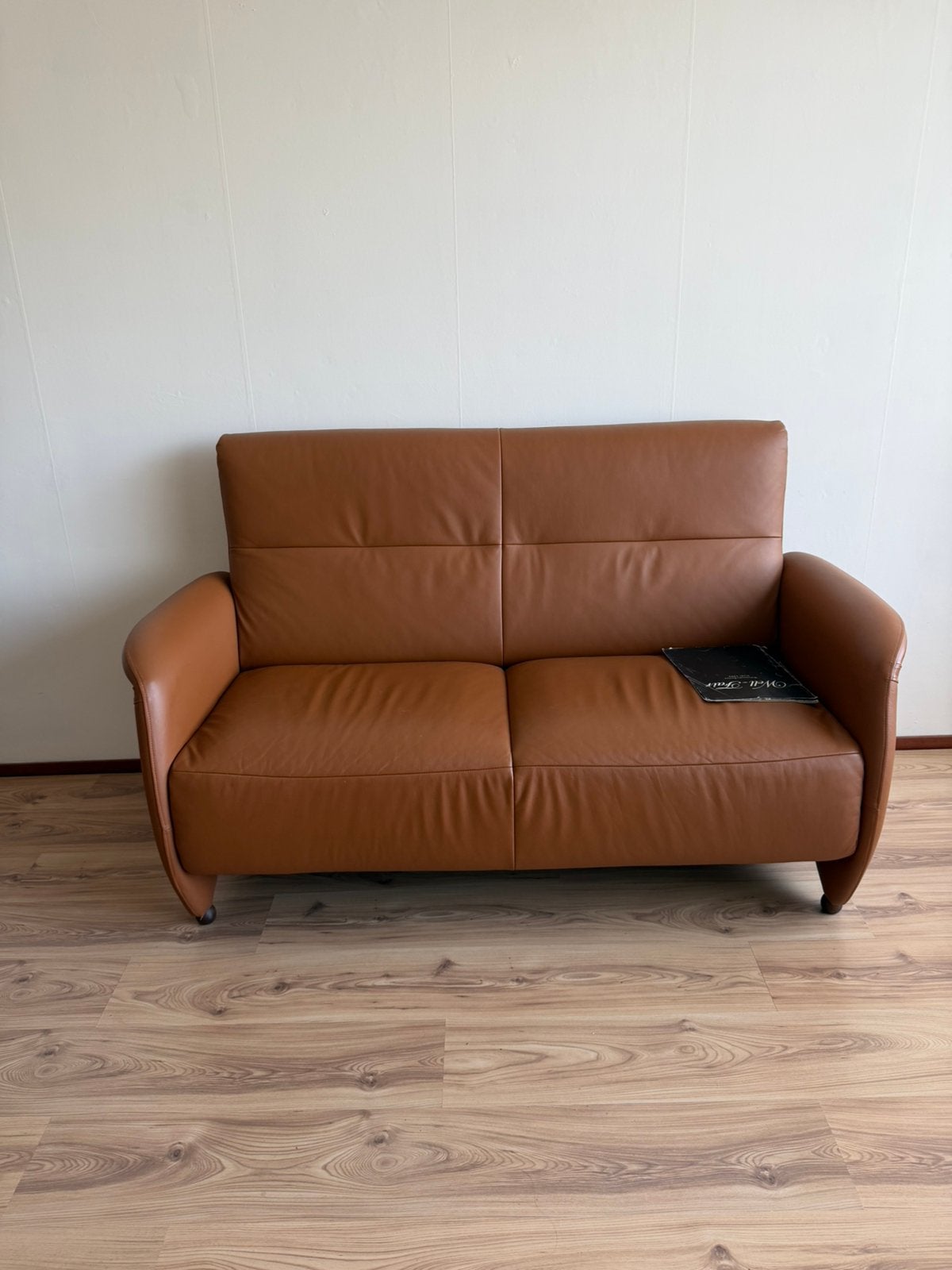 Luxe senioren ledere bank 2 zits Well Fair, Huis en Inrichting, Ophalen, Zo goed als nieuw, 75 tot 100 cm, 200 tot 250 cm