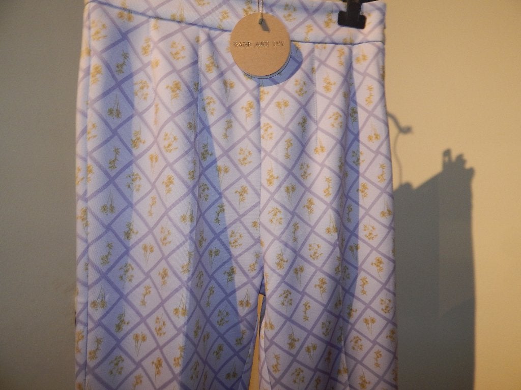 Sage and Ivy Nieuwe broek paars bloemen printje schattig S/M, Verzenden, Paars, Nieuw, Maat 36 (S)