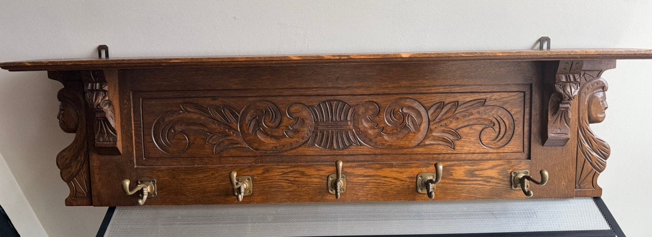 Antieke eiken wandkapstok met prachtig houtsnijwerk, Huis en Inrichting, Zo goed als nieuw, Minder dan 100 cm, Hout, Ophalen