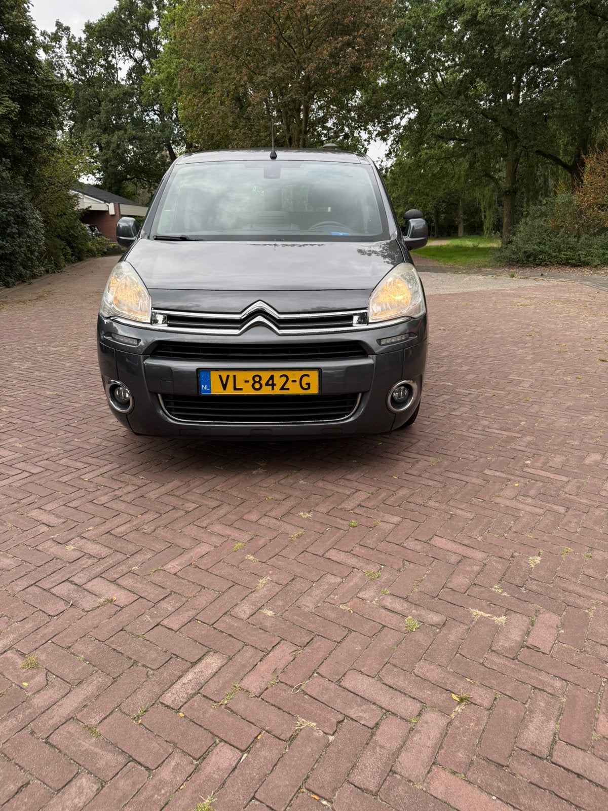 Citroën Berlingo 1.6 HDI 66KW 2015 automaat geen btw, 4 cilinders, Citroën, Origineel Nederlands, 1285 kg
