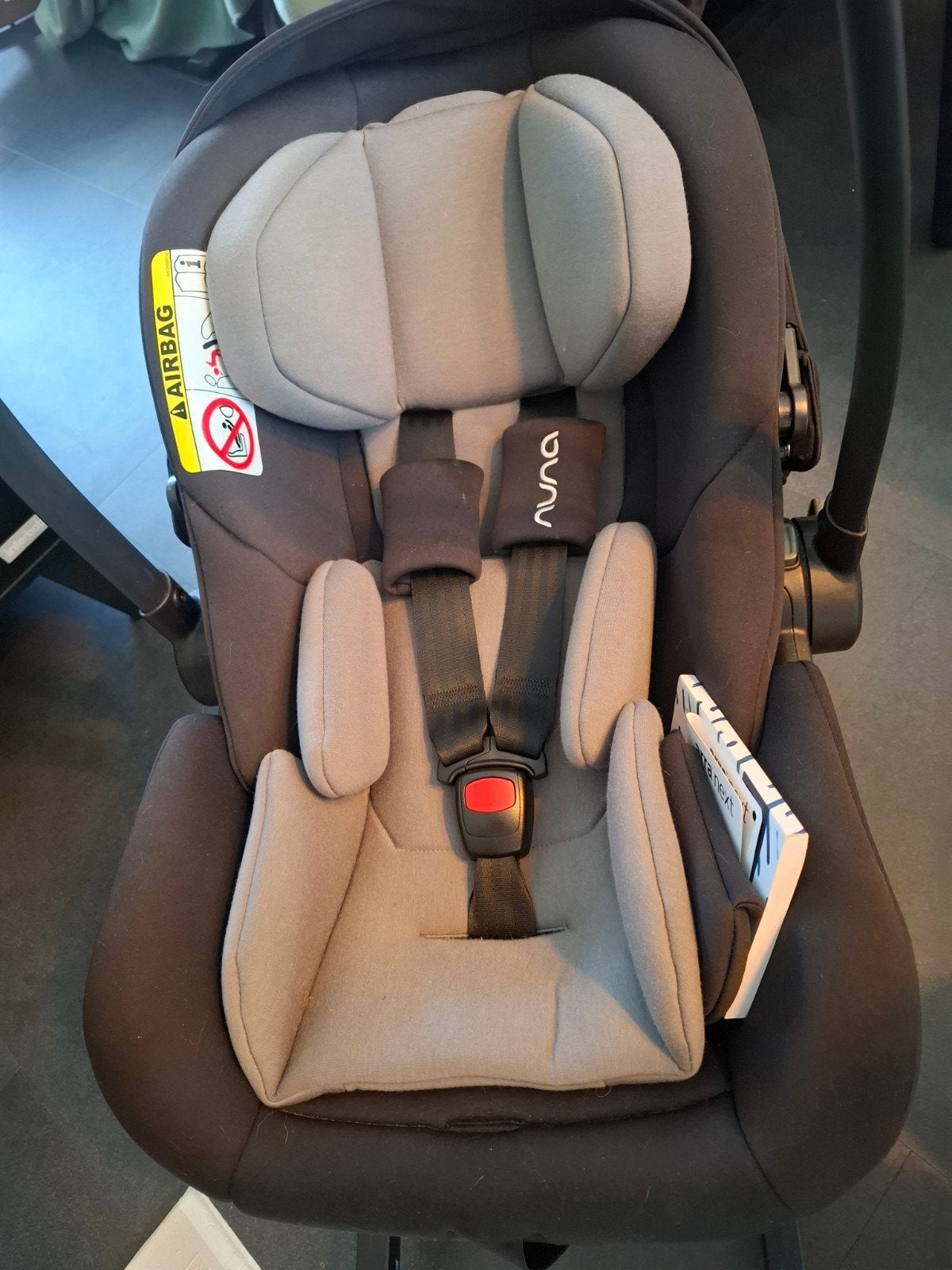 Nuna Next Base 360 met autostoel en extra base, Kinderen en Baby's, Zo goed als nieuw, Isofix, 0 t/m 13 kg, Ophalen