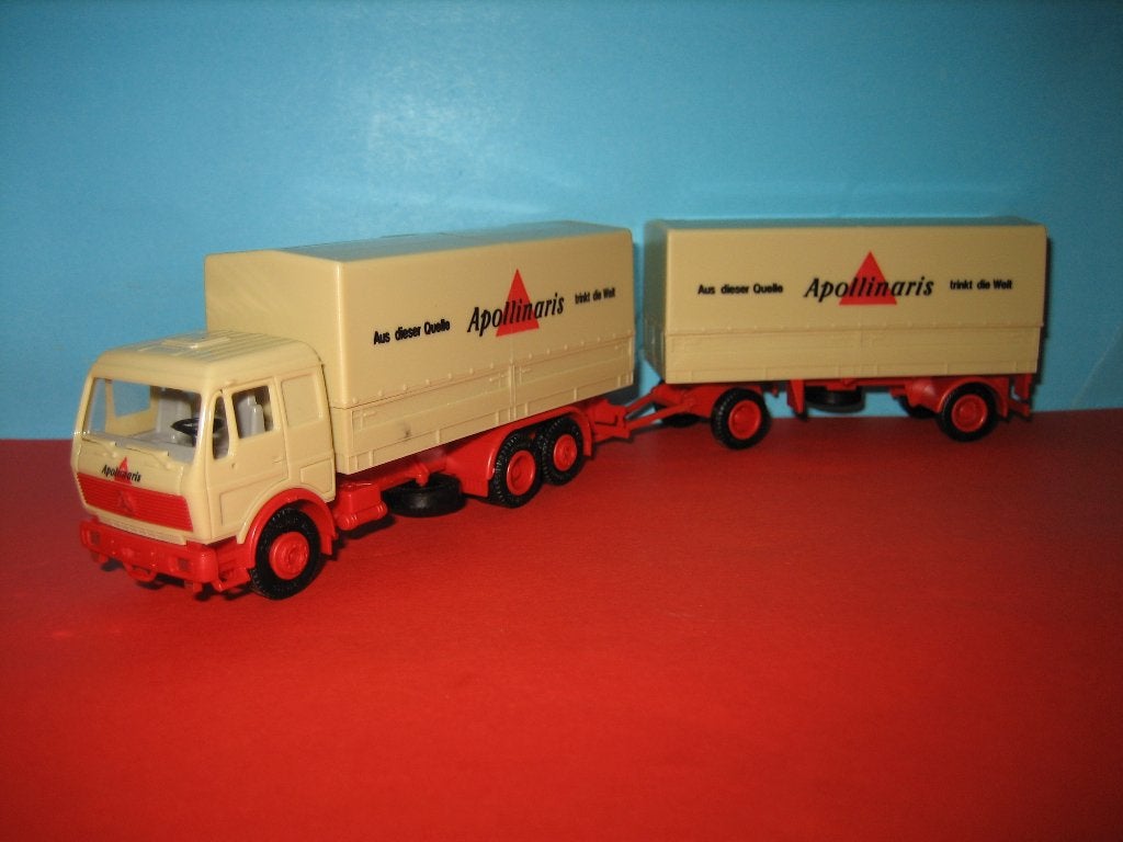 Apollinaris  MERCEDES  combi  Herpa, Ophalen of Verzenden, Zo goed als nieuw, Bus of Vrachtwagen, Herpa