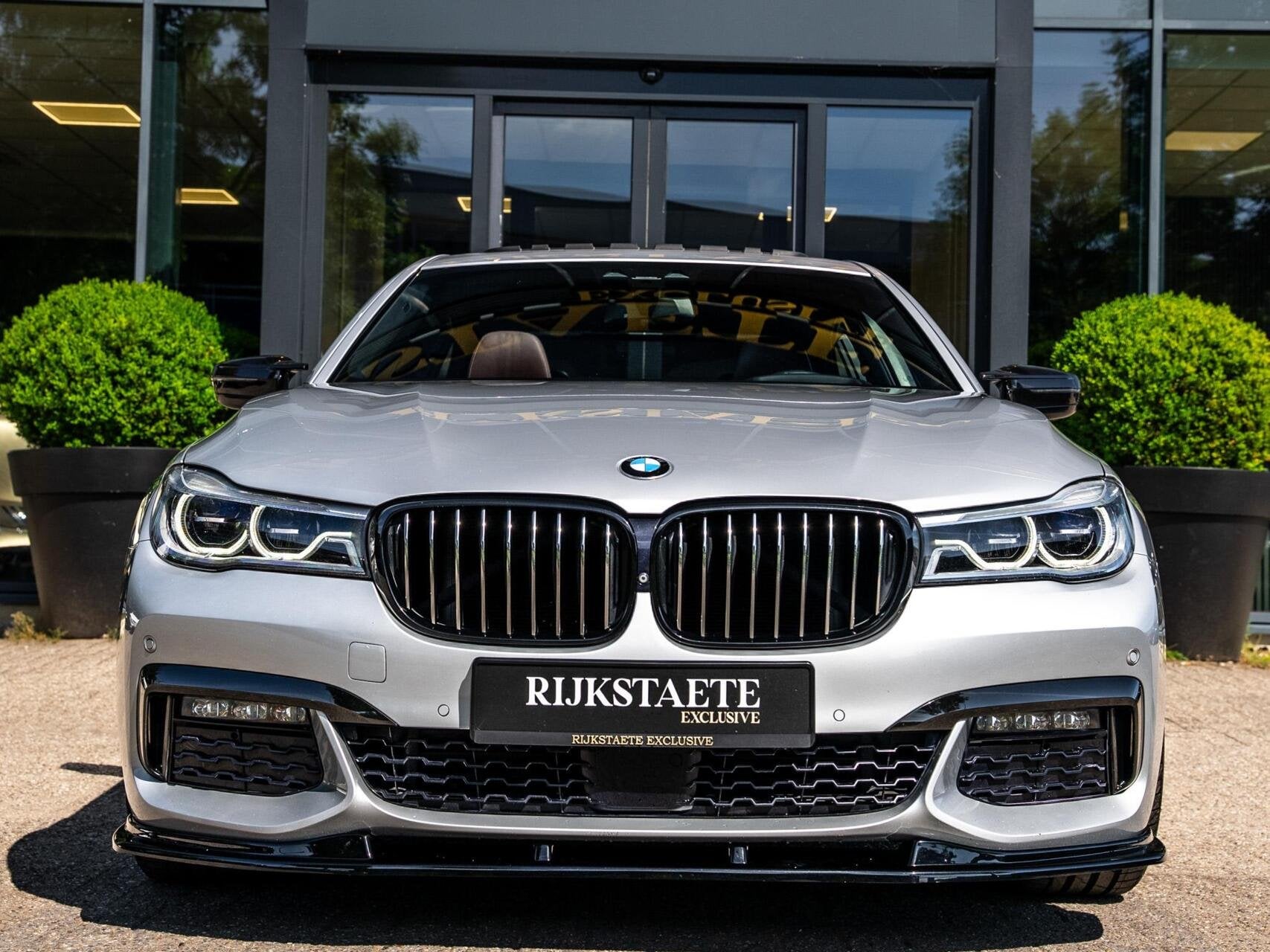 BMW 7-serie 740e iPerformance High Executive|PANO|H&K|360|21, Automaat, 1998 cc, Achterwielaandrijving, Gebruikt