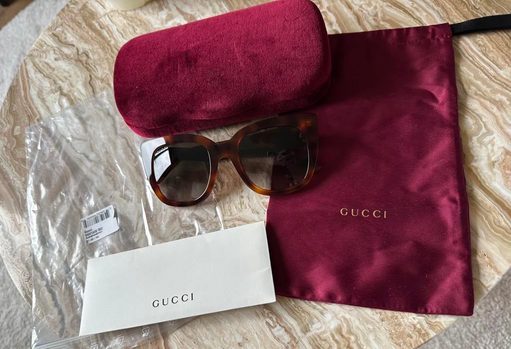 Gucci zonnebril, Sieraden, Tassen en Uiterlijk, Zonnebrillen en Brillen | Dames, Ophalen of Verzenden, Zo goed als nieuw, Bruin