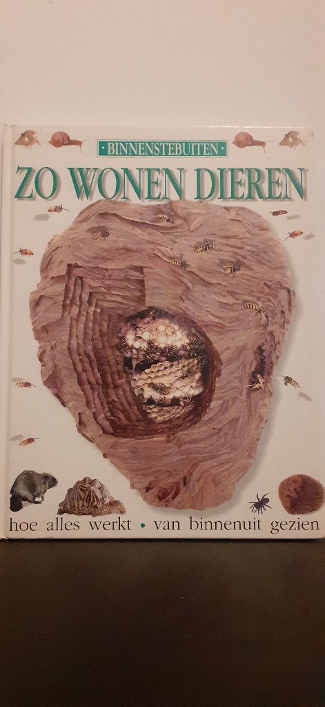 Binnenstebuiten - zo wonen dieren - Barbara Taylor - Nieuw !, Ophalen of Verzenden, Nieuw, Barbara Taylor, Non-fictie