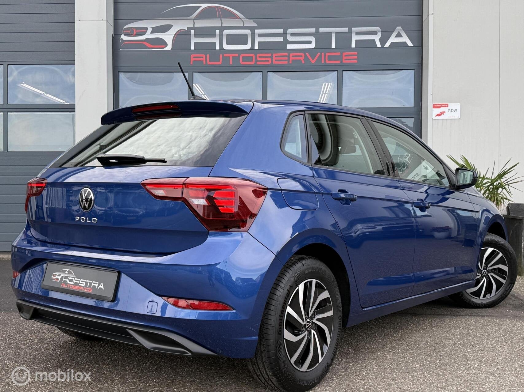Volkswagen Polo 1.0 TSI Life CarPlay Adapt-Cruise Full-Led, Voorwielaandrijving, Dealer onderhouden, Start-stop-systeem, Gebruikt