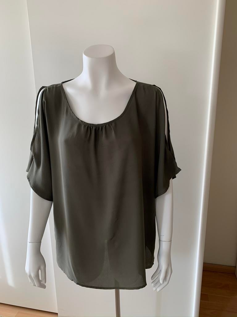 Groene top maat XL met open armen zie foto, Kleding | Dames, Maat 46/48 (XL) of groter, Ophalen of Verzenden, Zo goed als nieuw