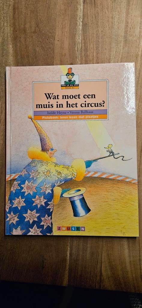 wat doet een muis in het circus?, Ophalen of Verzenden, Gelezen, Fictie algemeen