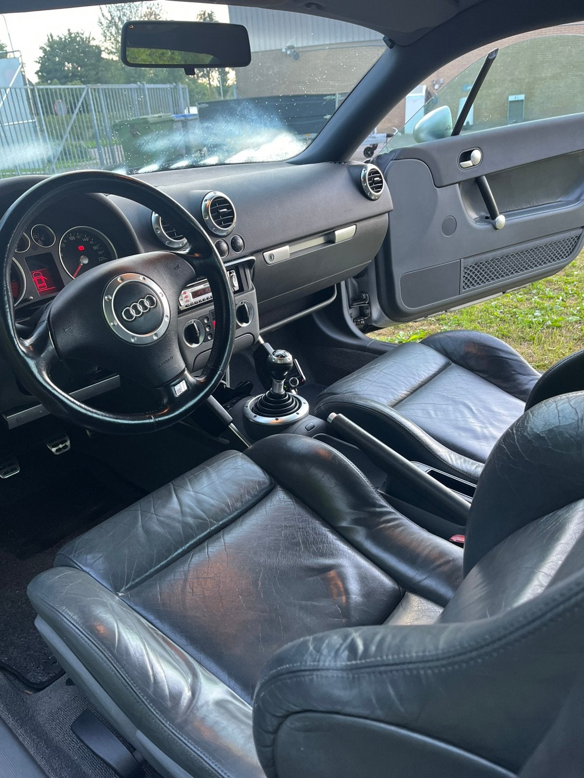 Foto 13 van Audi TT 1.8 T Coupe 132KW 1999 Grijs