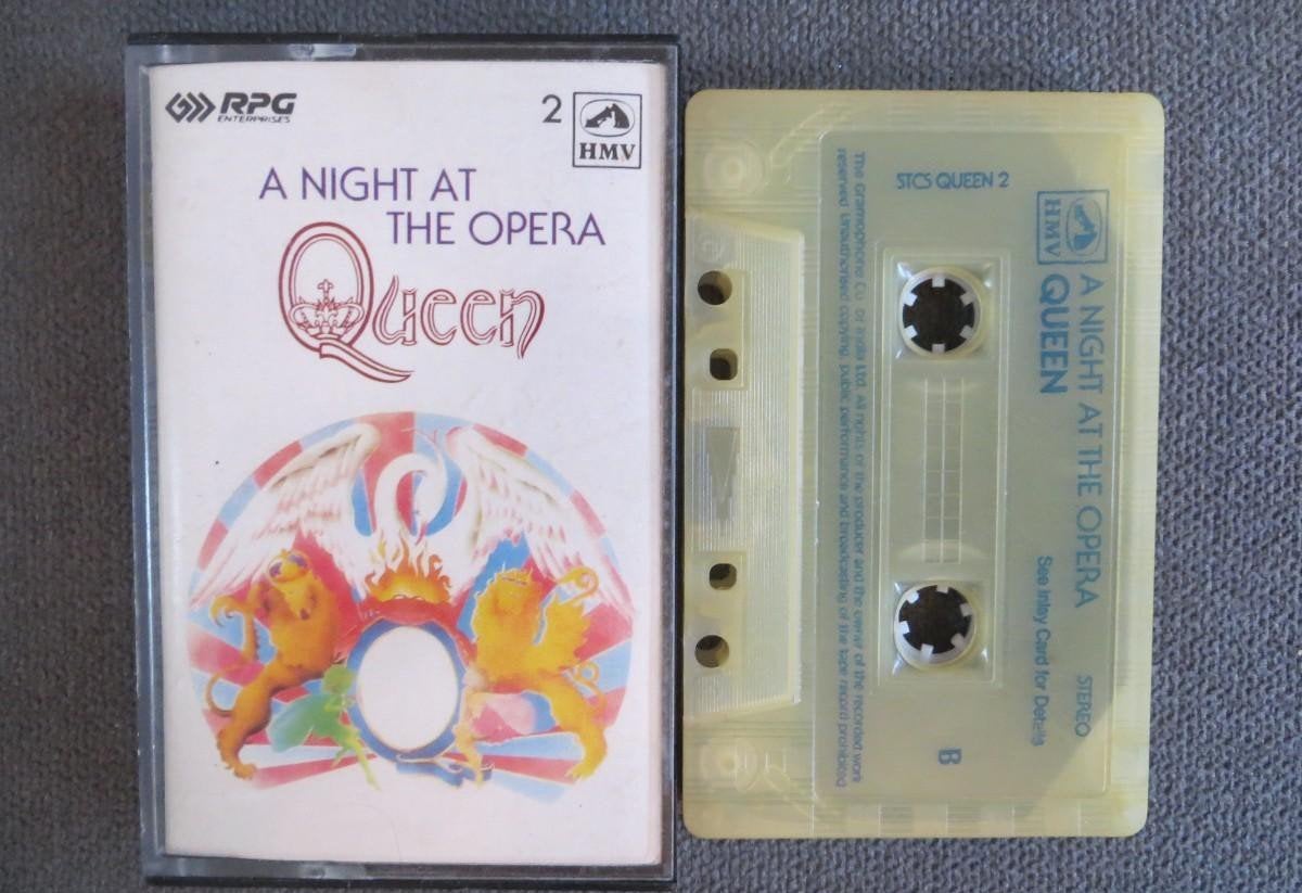 Queen - A Night at the Opera (Zeldzame Indiase Editie), Gebruikt, 1 bandje, Ophalen of Verzenden, Origineel