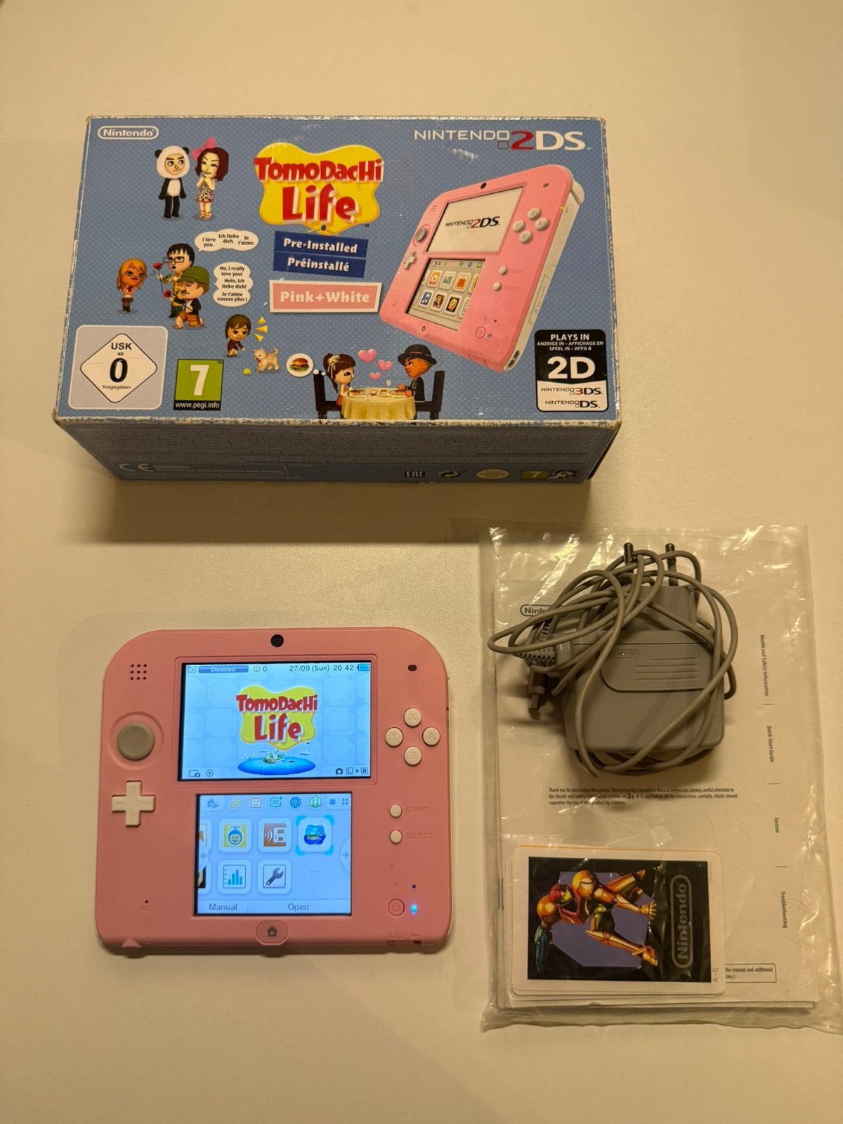 Nintendo 2DS Pink + White (Roze) – Compleet in Doos (CIB), Ophalen of Verzenden, Zo goed als nieuw, Roze, 3DS