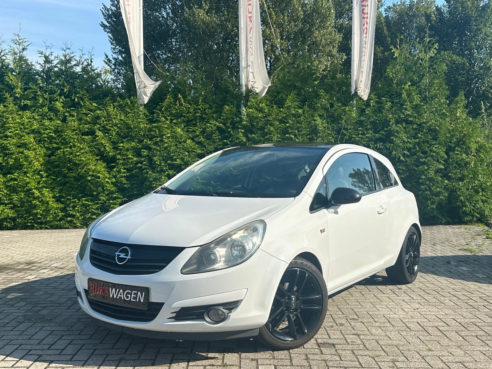 Opel Corsa 1.2 16V 3D 2009 Wit, Auto's, Voorwielaandrijving, 450 kg, 40 €/maand, 4 cilinders