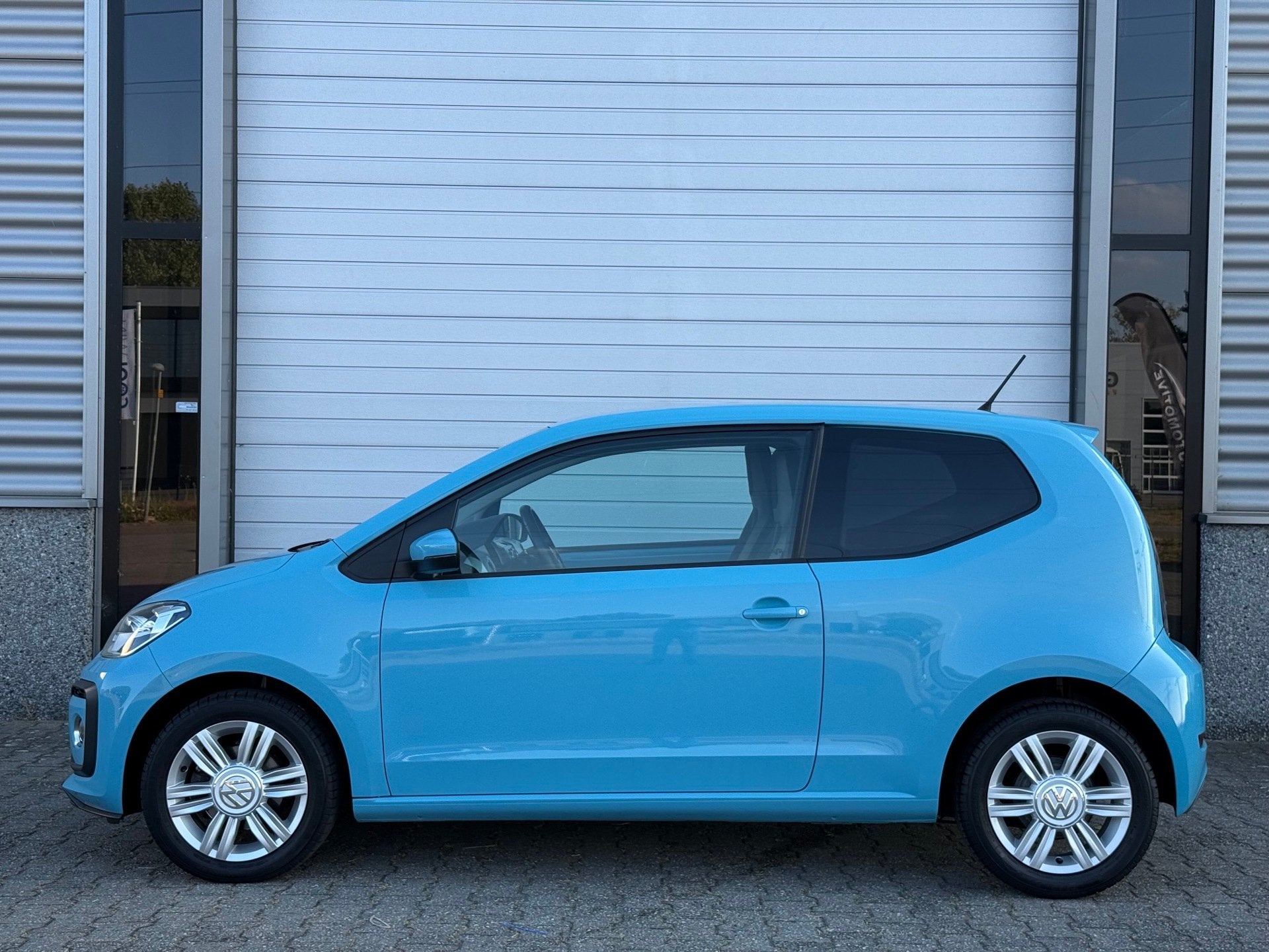 Volkswagen Up! 1.0 TSI BMT high up!, Voorwielaandrijving, Gebruikt, LED verlichting, Leder en Stof