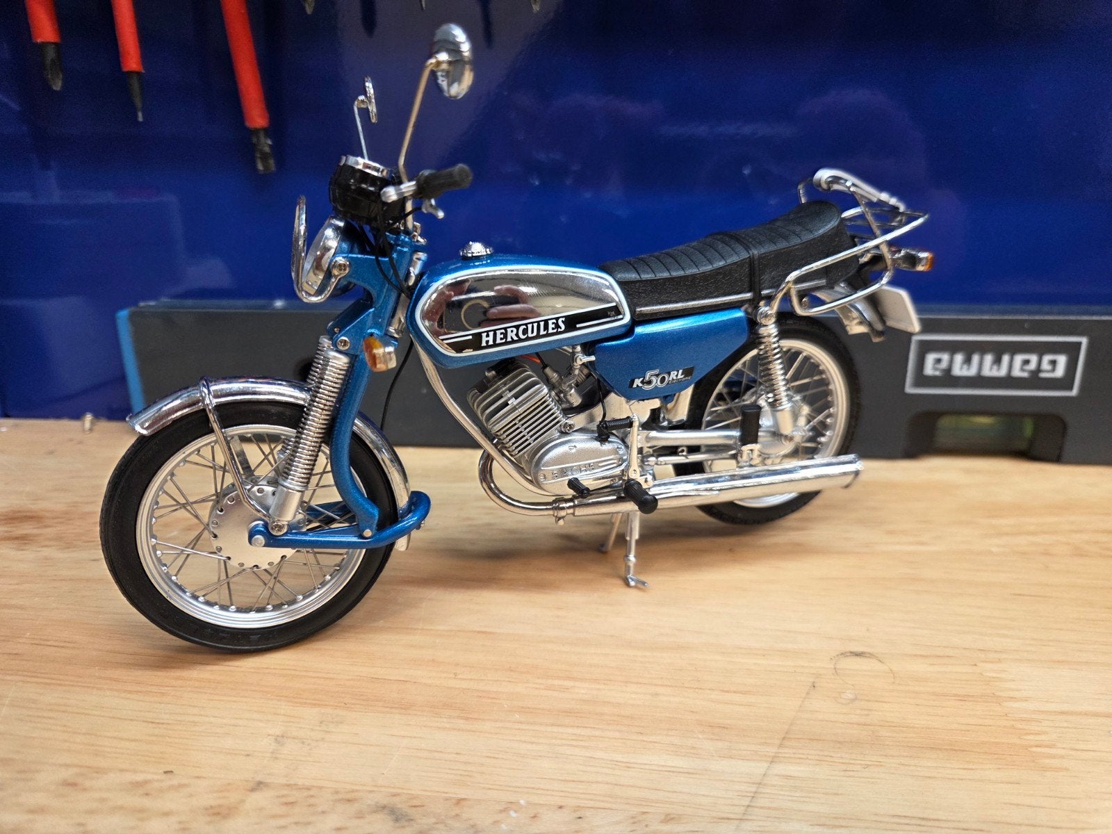 HERCULES Schuco K 50 RL Motorfiets Brommer1:10, Ophalen of Verzenden, Zo goed als nieuw, Overige typen