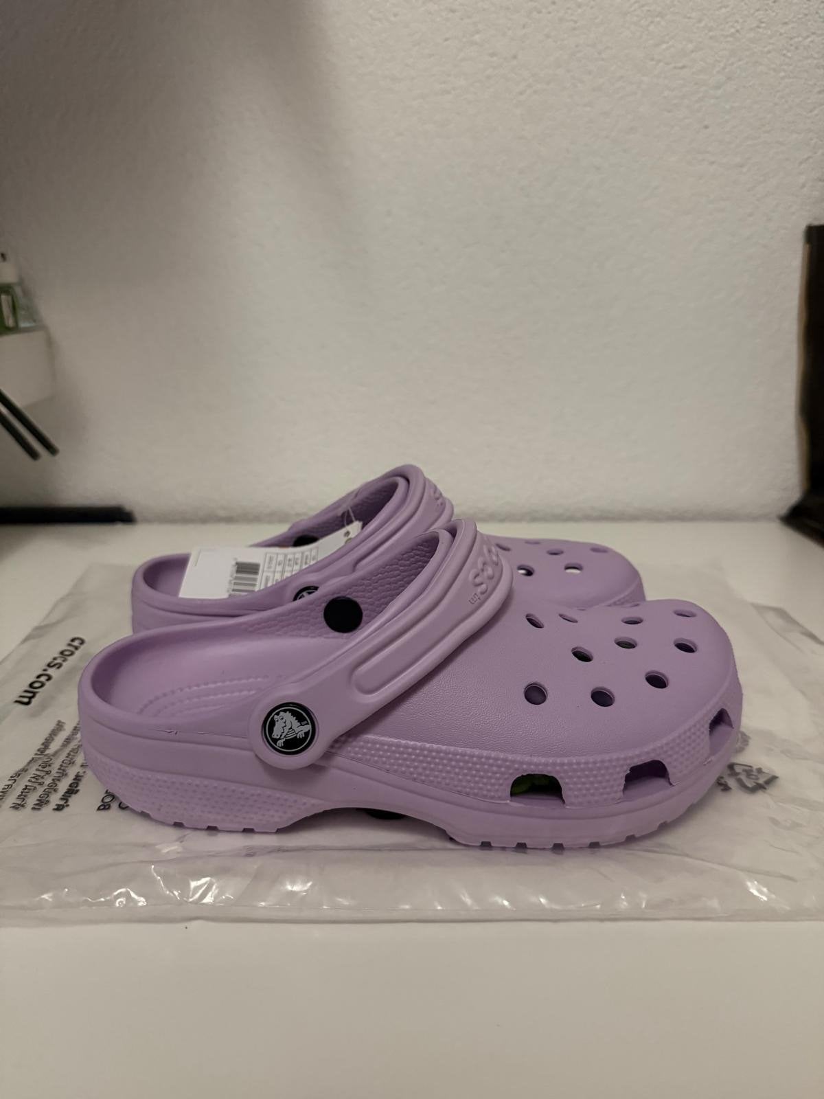 Nieuwe Crocs Classic Clogs Lavendel - Maat 36-37, Verzenden, Nieuw, Overige kleuren, Slippers