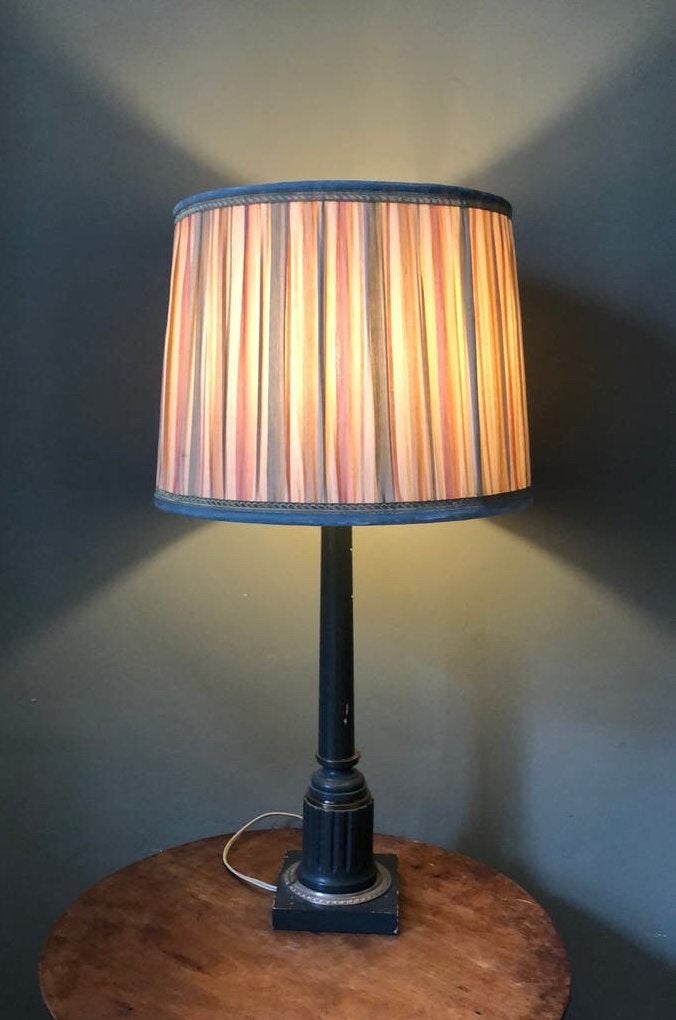 Prachtige grote vintage tafellamp met zijden lampenkap, Ophalen, Zo goed als nieuw, Hout