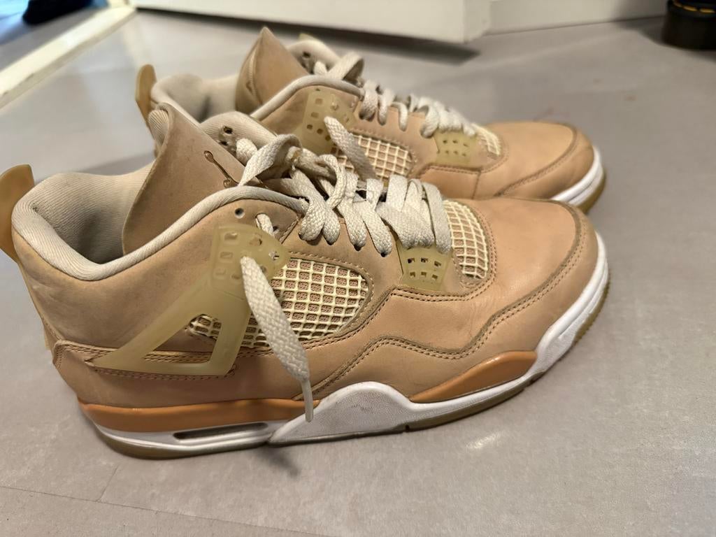 Jordan sneakers maat 39, Kleding | Dames, Schoenen, Ophalen of Verzenden, Gedragen, Beige, Sneakers of Gympen