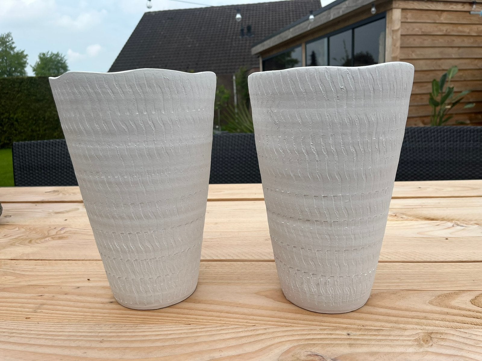 2 witte vazen potten., Ophalen of Verzenden, Nieuw, Wit, 30 cm