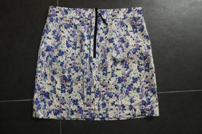 Dolce & Gabbana bloemetjes viooltjes rok rits merk lip It 42, Dolce & Gabbana, Overige kleuren, Verzenden, Zo goed als nieuw