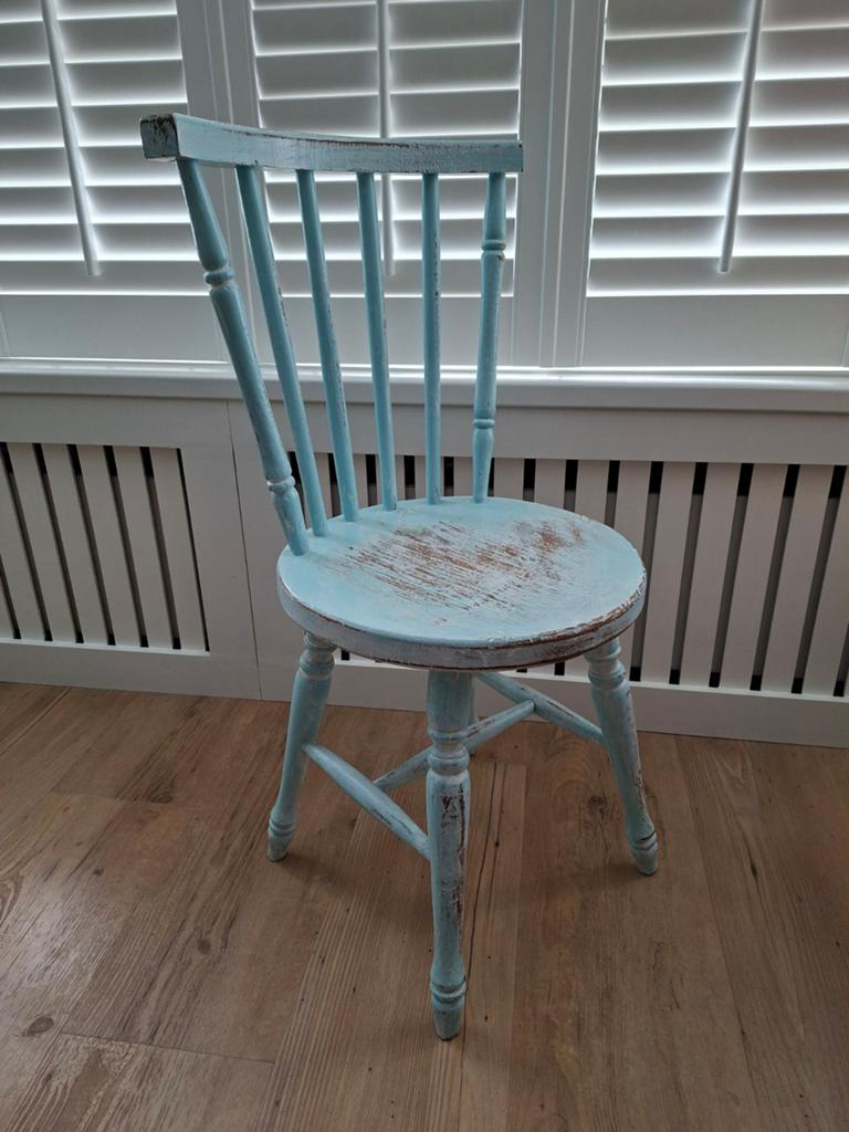 Brocant lichtblauw  stoeltje, Huis en Inrichting, Stoelen, Ophalen, Blauw, Eén