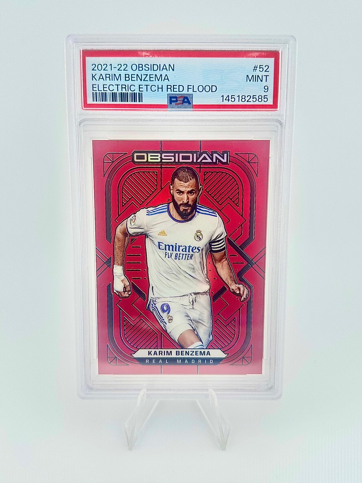 Karim Benzema /10 PSA 9 Obsidian Red Panini Real Madrid, Ophalen of Verzenden, Zo goed als nieuw, Plaatje