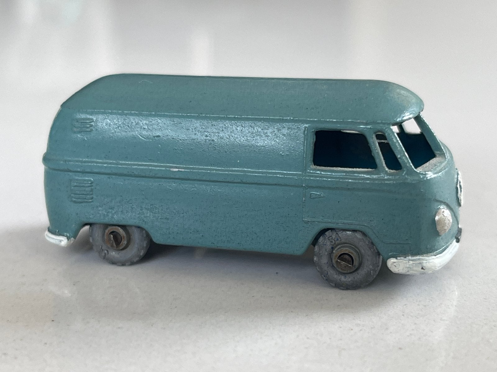 Vintage Matchbox Lesney VW Transporter Bus No. 34, Ophalen of Verzenden, Gebruikt